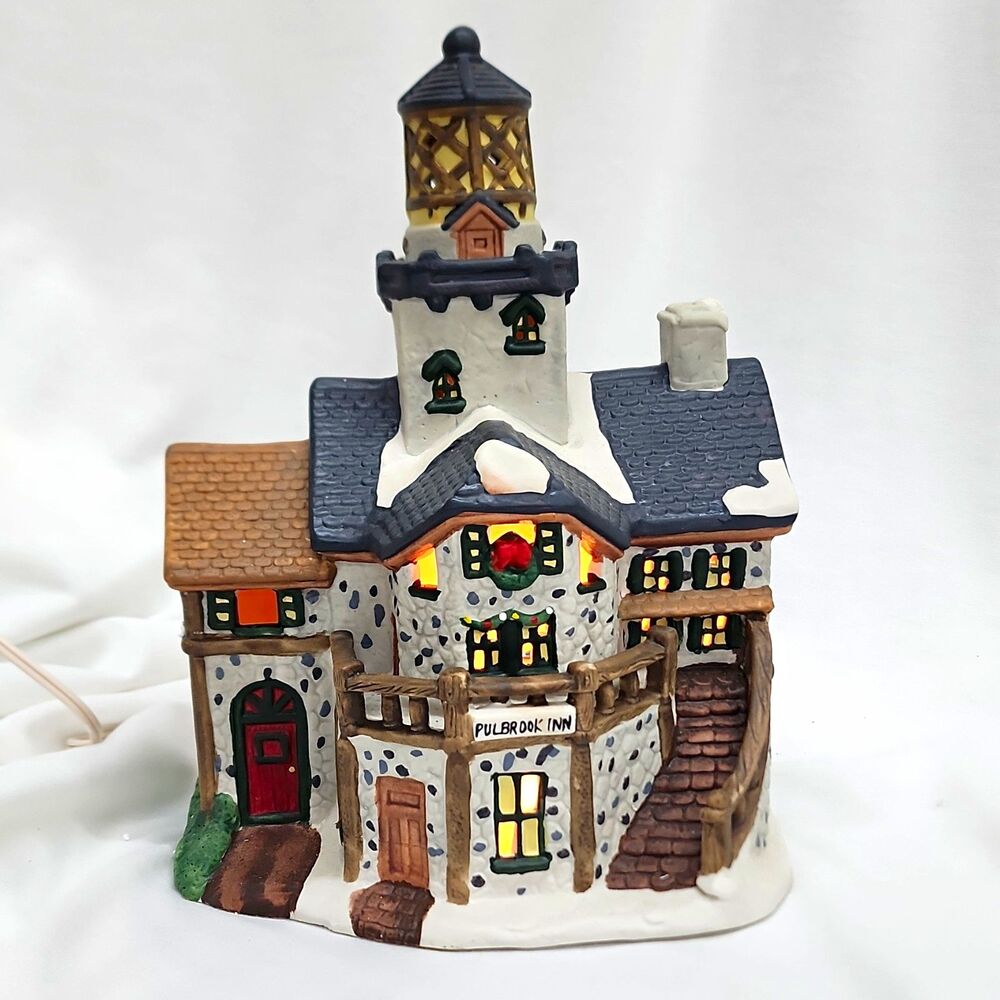 Dickens Collectables Victorian Series Pulbrook Inn Porcelain Lighted House 1998
